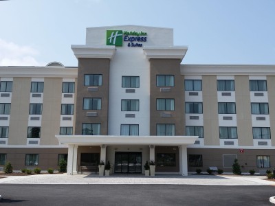 Holiday Inn Express and Suites West OC