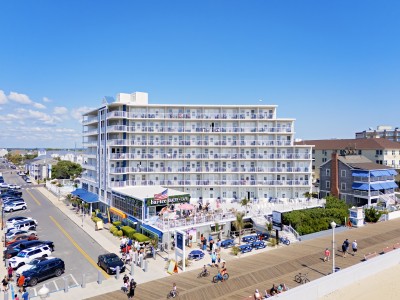 Commander Hotel & Suites